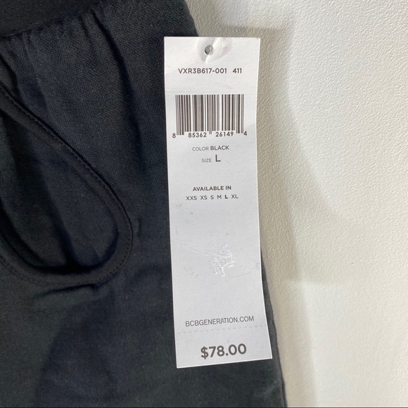 BCBGeneration Black Mini with Pockets - Picture 5 of 10